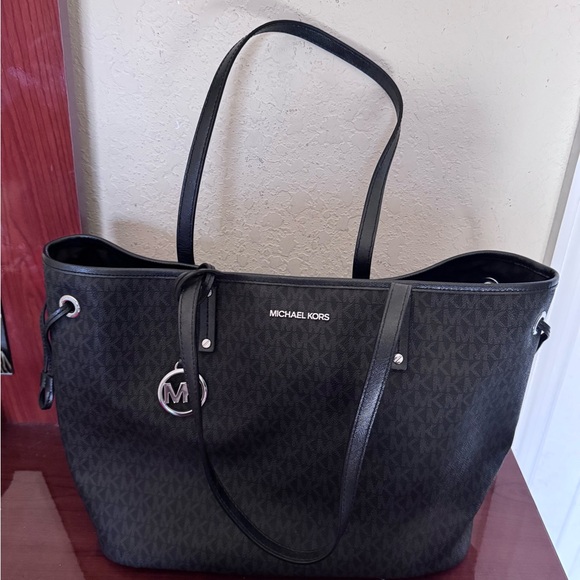 Michael Kors Black Signature Tote - Picture 1 of 11